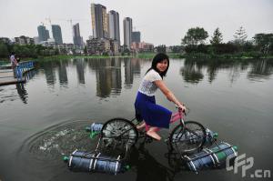 Amphibious bicycle in Wuhan, China.jpg