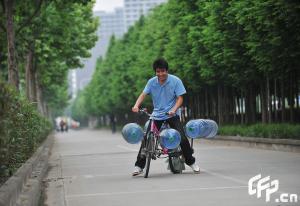 Amphibious bicycle in Wuhan, China (4).jpg
