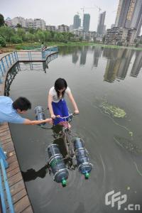 Amphibious bicycle in Wuhan, China (5).jpg