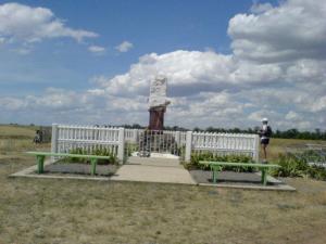Памятники Босоногу гарнизону_1.JPG