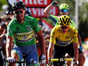 1468439605_peter-sagan-chris-froome-tour-de-france-stage-11.jpg