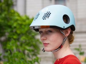 brooklyness-classon-smart-helmet-3_large.jpg