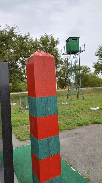 h-2487.jpg