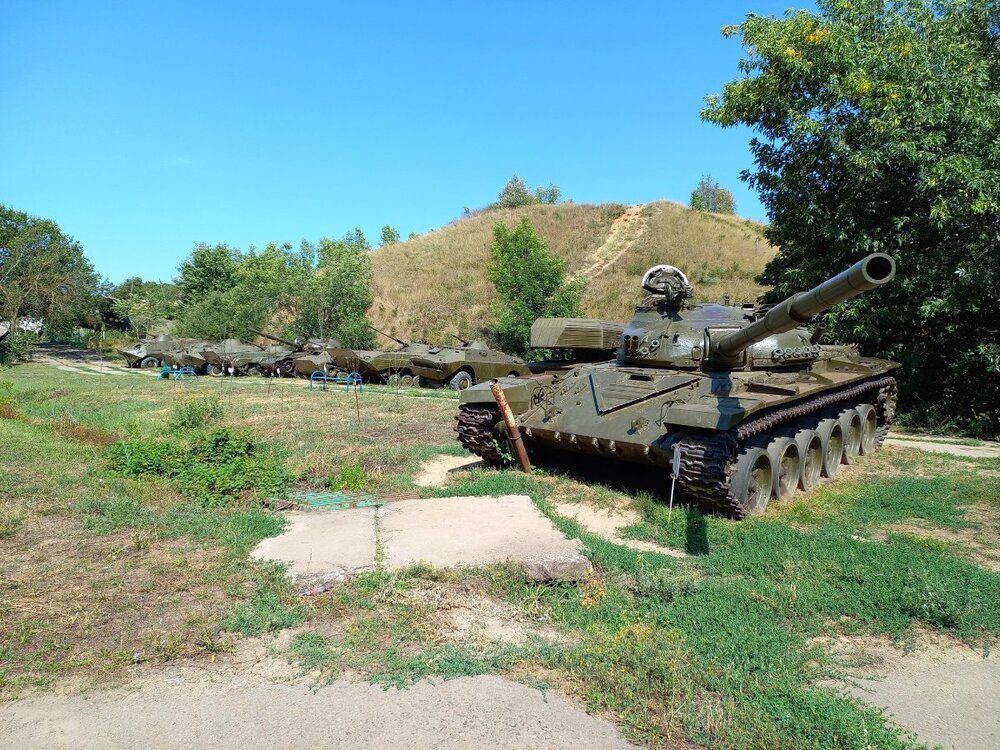 h-2532.jpg